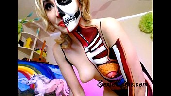 Bodypainted Blonde Chick Masturbates - sexiecams.com