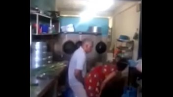 Srilankan chacha fucking his maid in kitchen quickly