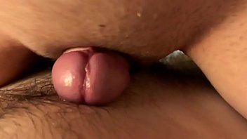 WET TEEN AMATEUR PUSSY RUBBING HARD COCK(720 P) 1