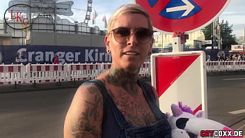 CAT COXX auf der Kirmes !! Dreist verführt und vollgepumpt !