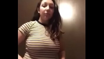 Big Girl Shakes Ass